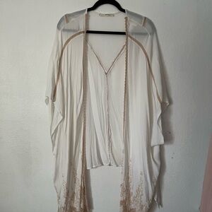 Elegant White and Tan Kimono